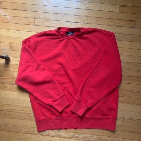 Red H&M crew neck - Picture 2 of 4